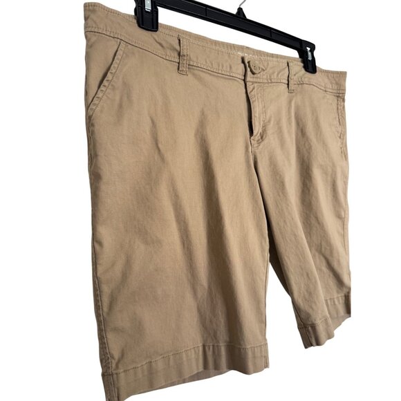 Arizona Mid Rise Size 17 Corduroy Shorts 10" inseam tan EUC Pockets - Picture 2 of 6